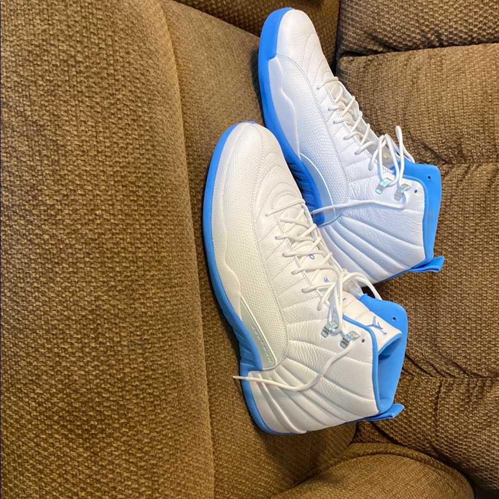 Men's White and Blue Sneakers